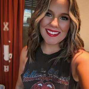 Meet your Posher, Courtney